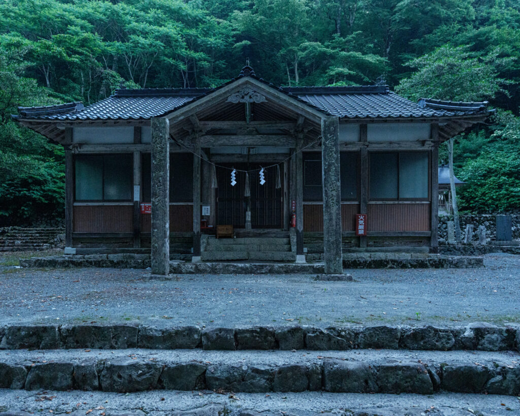荒戸神社本殿